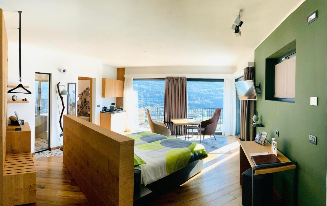 Suite with City View,1327178597:JPEG